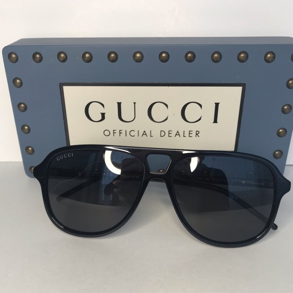 New- GUCCI GG1156S-001 57 Acetate Black-Grey
Sunglasses - Picture 12 of 17